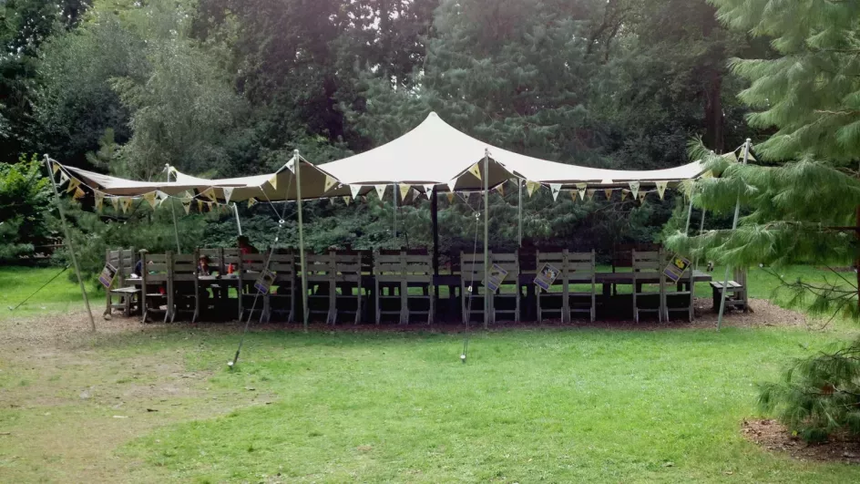 Giant Picnic Table, RBG Kew
