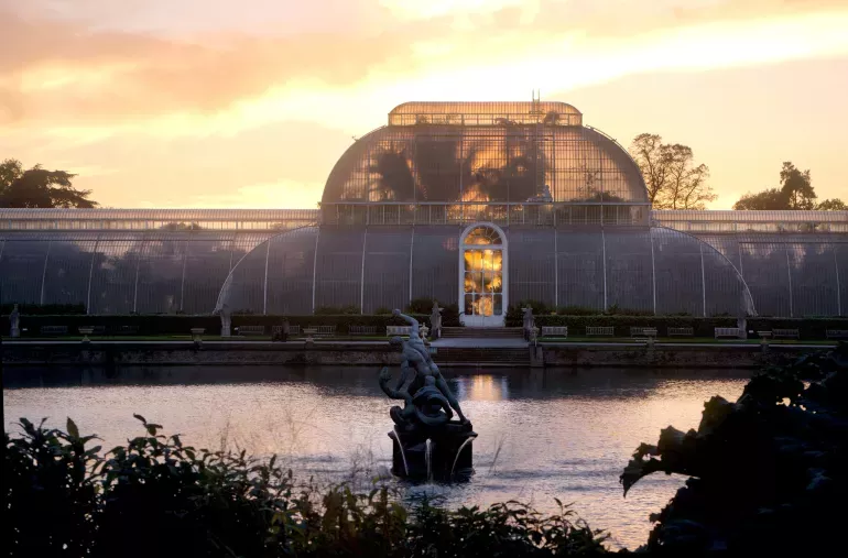 Palm House, Jeff Eden / RBG Kew The Palm House at sunset