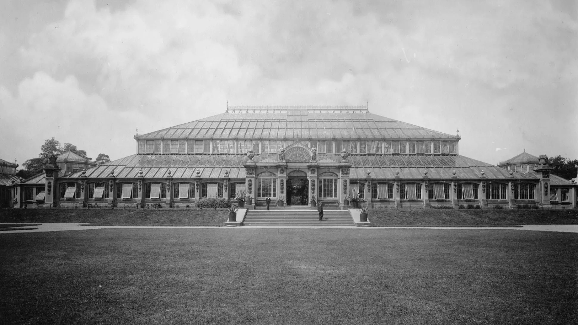 The Temperate House, circa 1898 A photo of the Temperate House, circa 1898